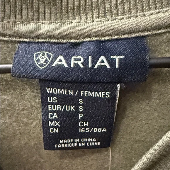 NWT Ariat Logo Sweatshirt Green Crewneck Pullover Women’s Size Small - Picture 2 of 6